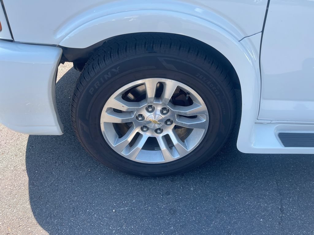 Used 2014 Chevrolet Express 1500 AWD image 13