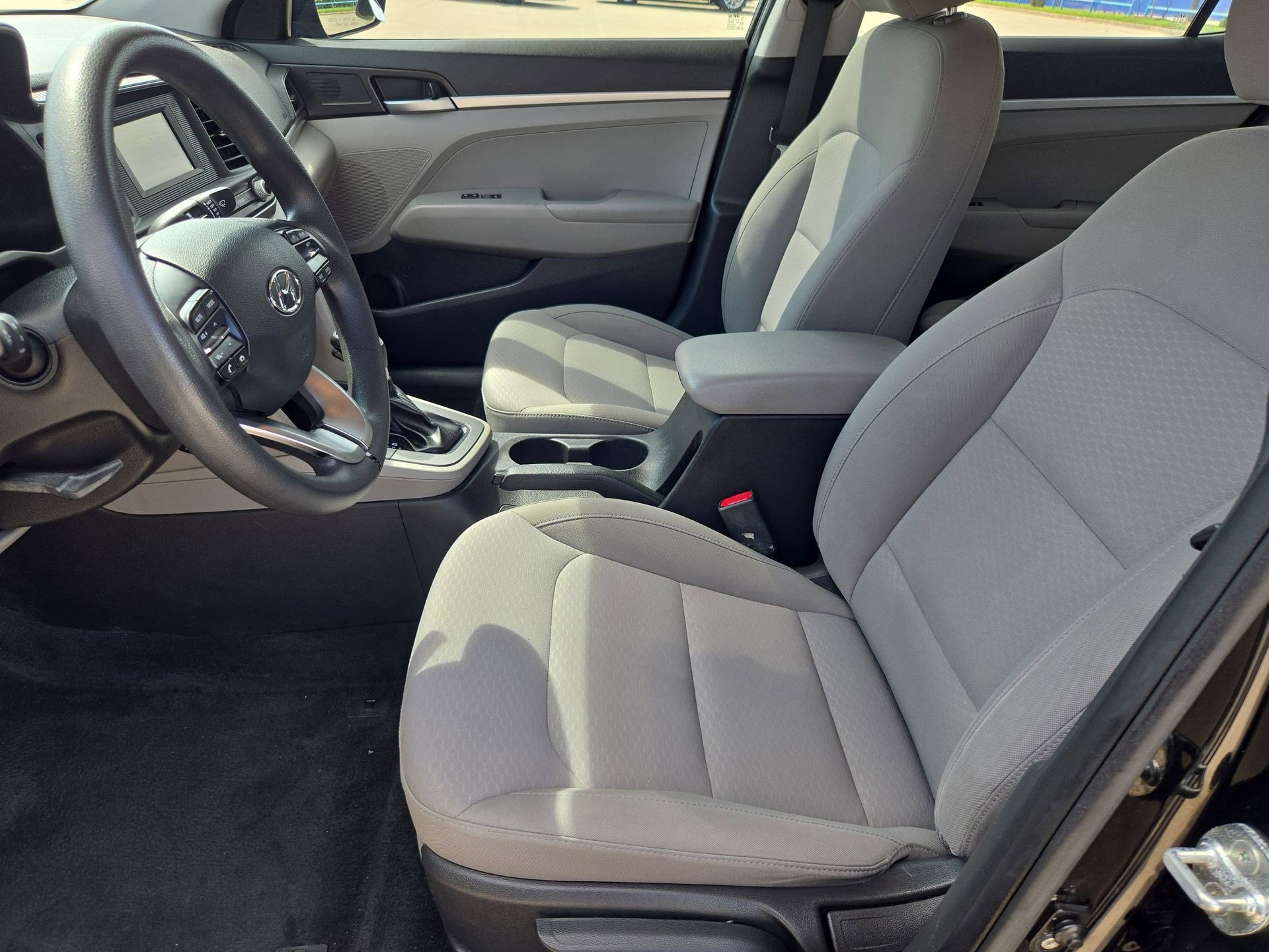 Used 2019 Hyundai Elantra SE FWD image 15