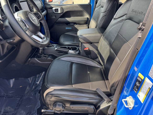 Certified 2022 Jeep Wrangler Unlimited Sahara w/ Cold Weather Group image 11