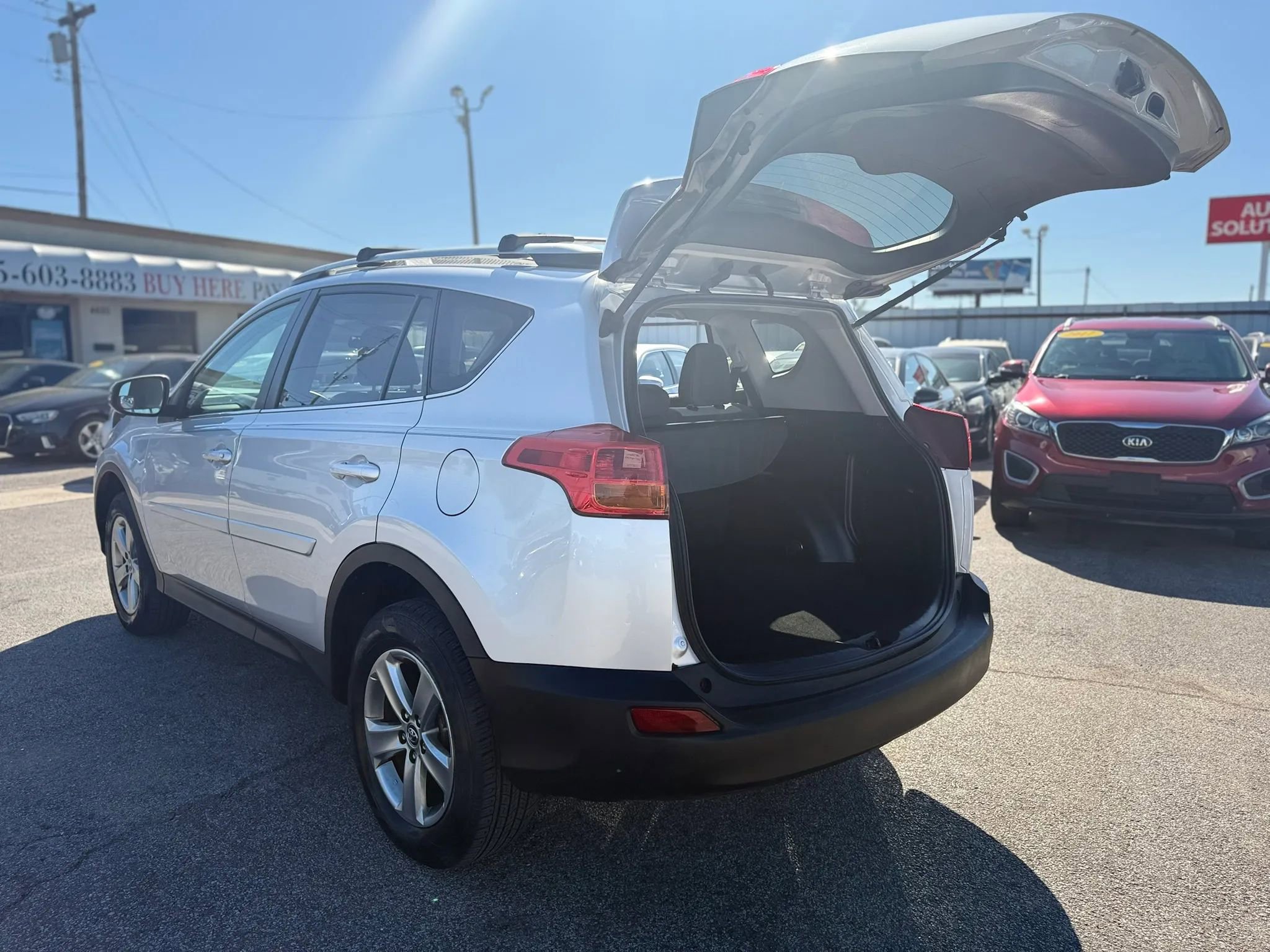 Used 2015 Toyota RAV4 XLE image 32