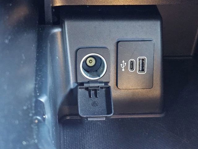 Certified 2025 Ford Explorer ST-Line image 22