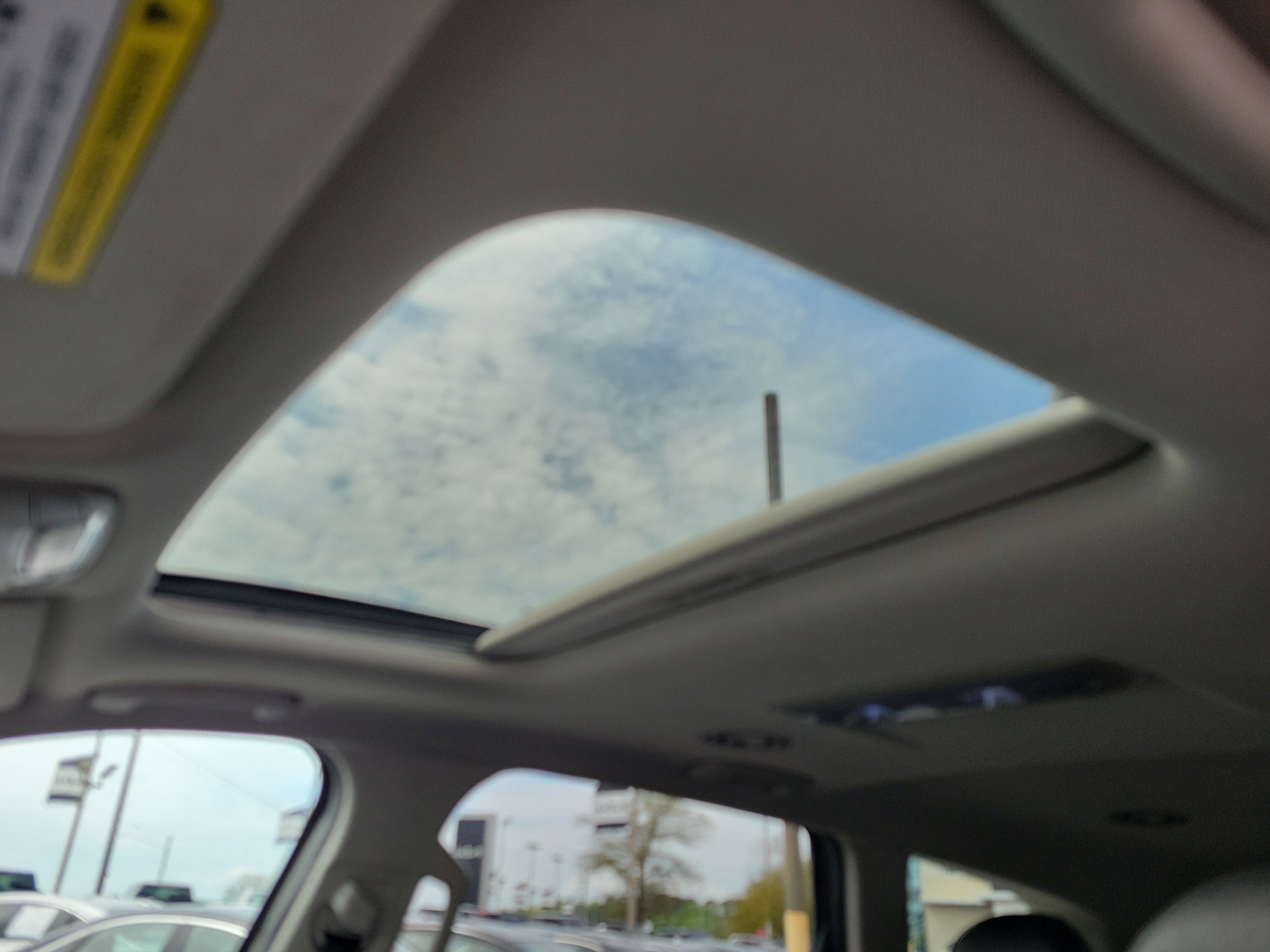 Used 2024 Kia Telluride S w/ S Sunroof Package image 7