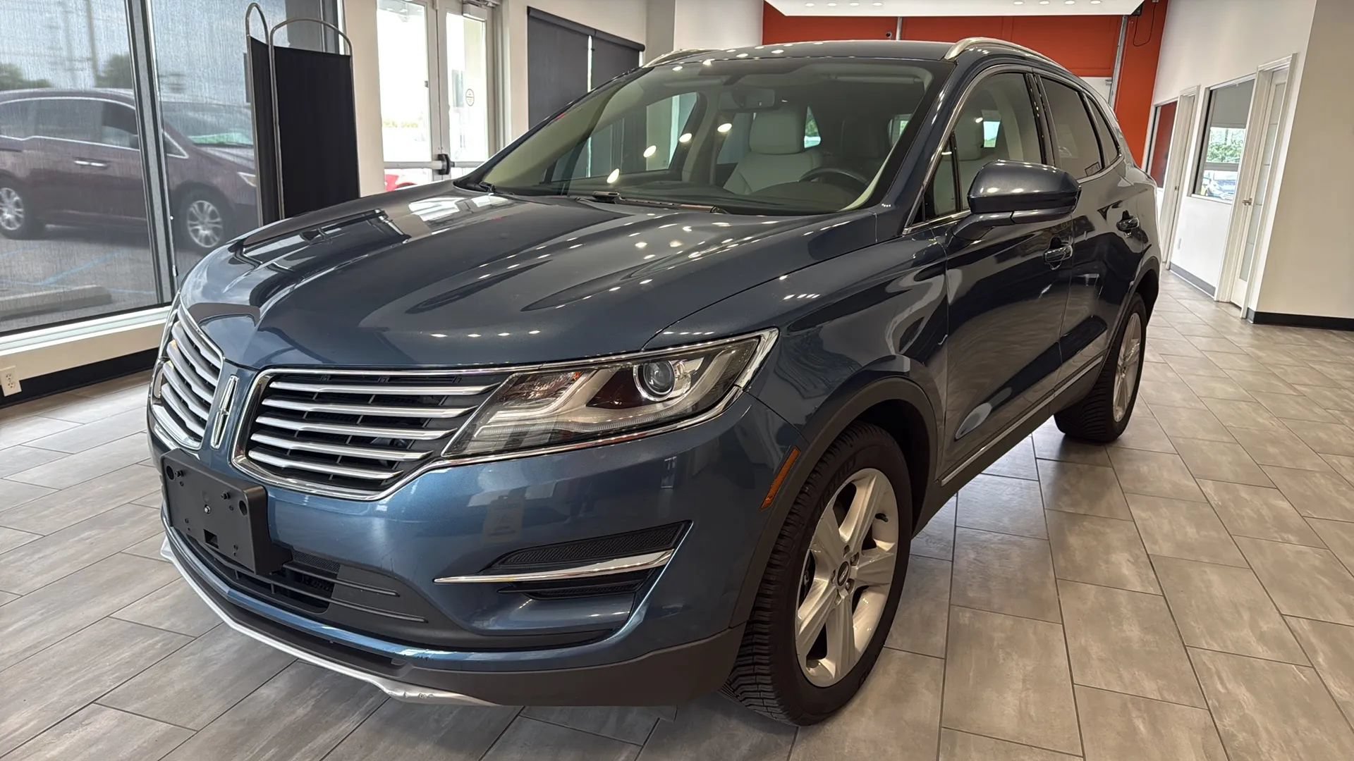 Used 2018 Lincoln MKC Premiere FWD image 3