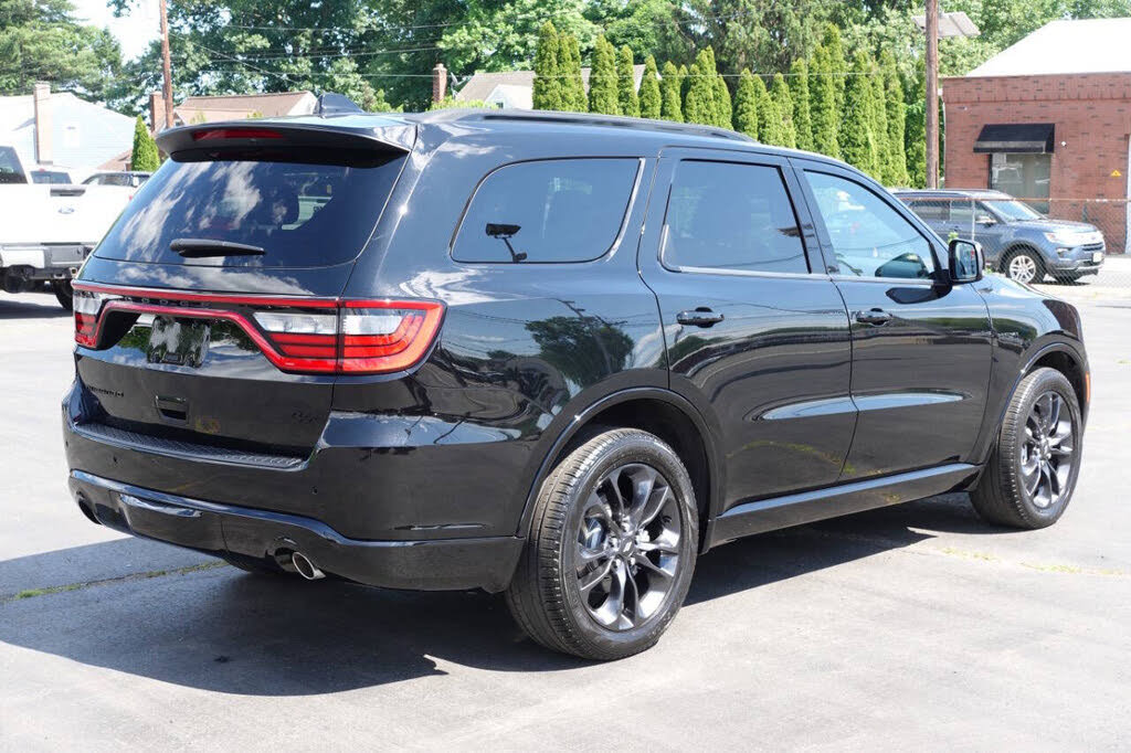 Used 2024 Dodge Durango R/T w/ Blacktop Package AWD/4WD image 4