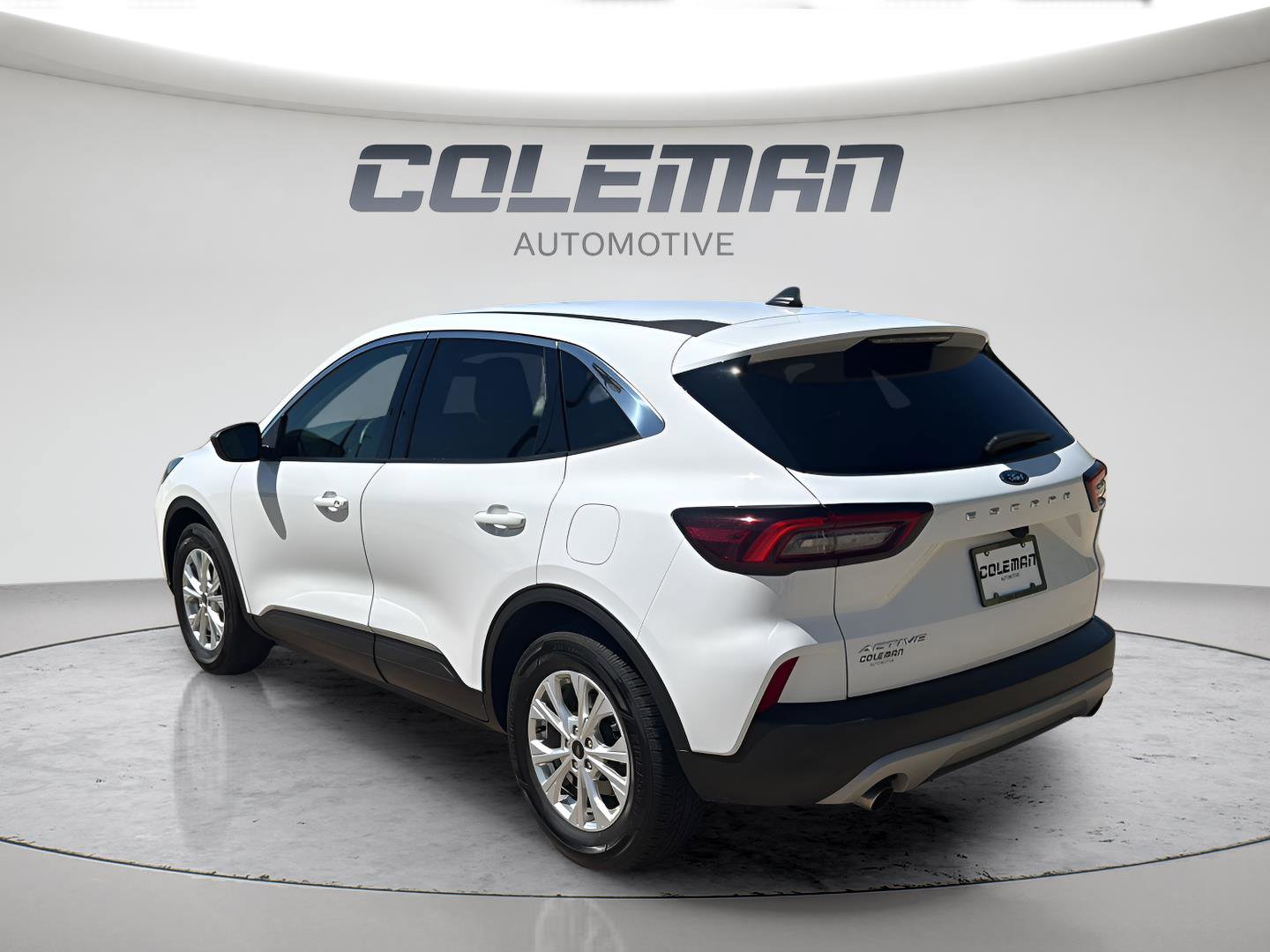 Used 2024 Ford Escape Active FWD image 3