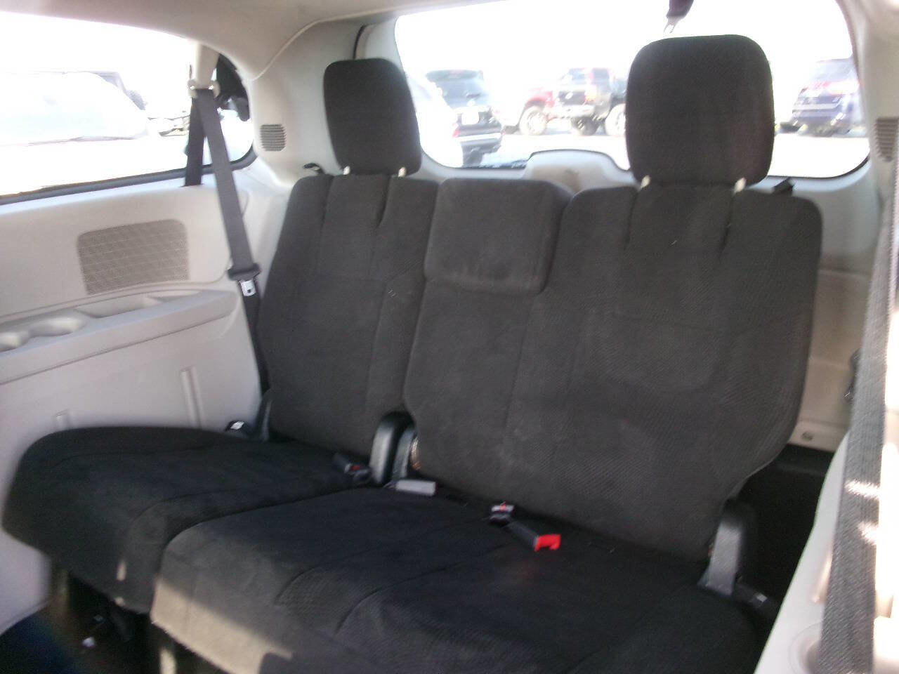 Used 2013 Dodge Grand Caravan SE image 20