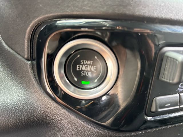 Used 2025 Chevrolet Silverado 1500 LT image 27