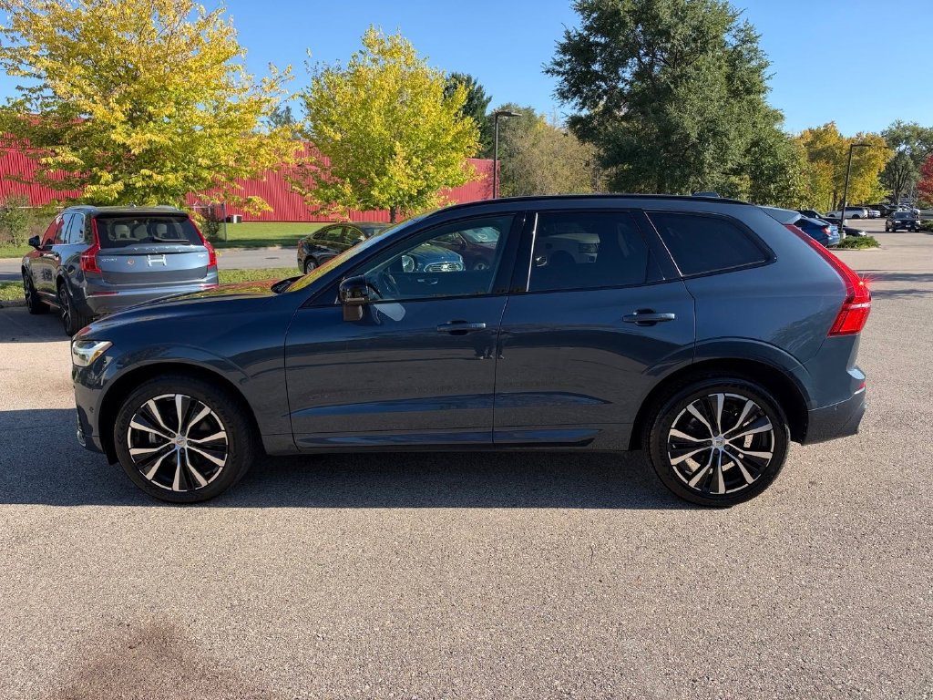 Certified 2024 Volvo XC60 B5 Plus w/ Protection Package Premier AWD/4WD image 2