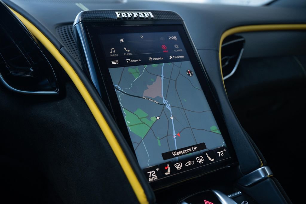 Used 2024 Ferrari Roma Spider image 41