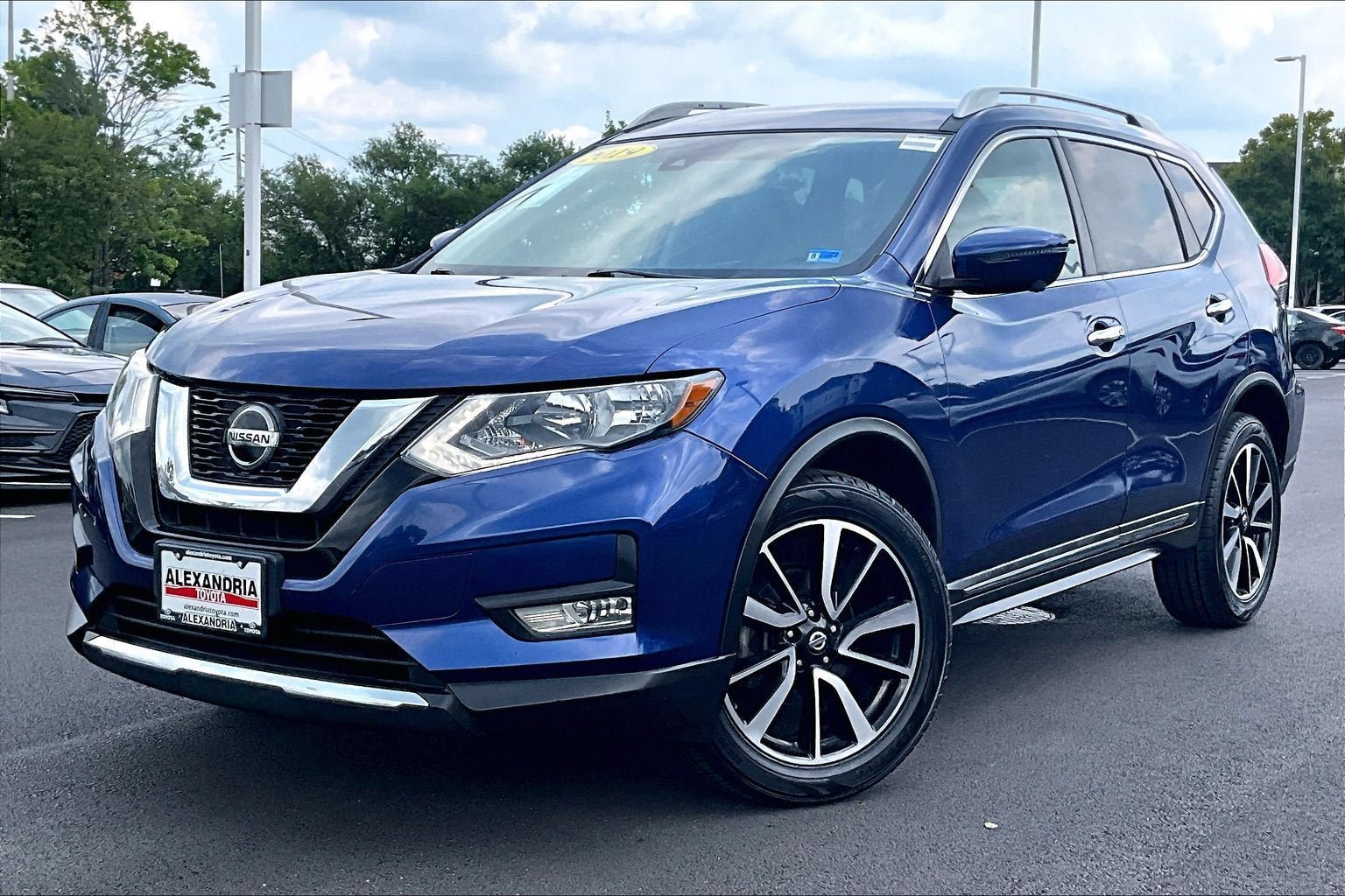 Used 2019 Nissan Rogue SL AWD/4WD image 1