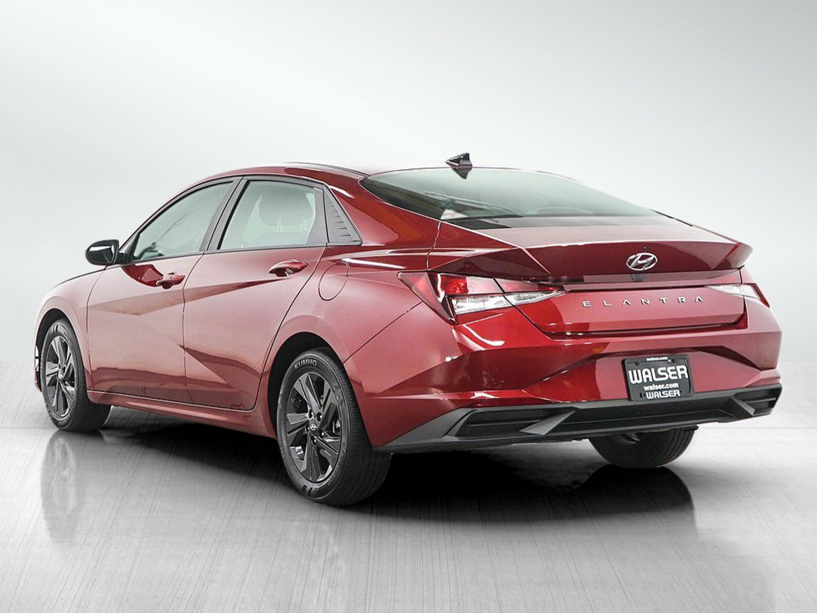 Used 2023 Hyundai Elantra SEL FWD image 3