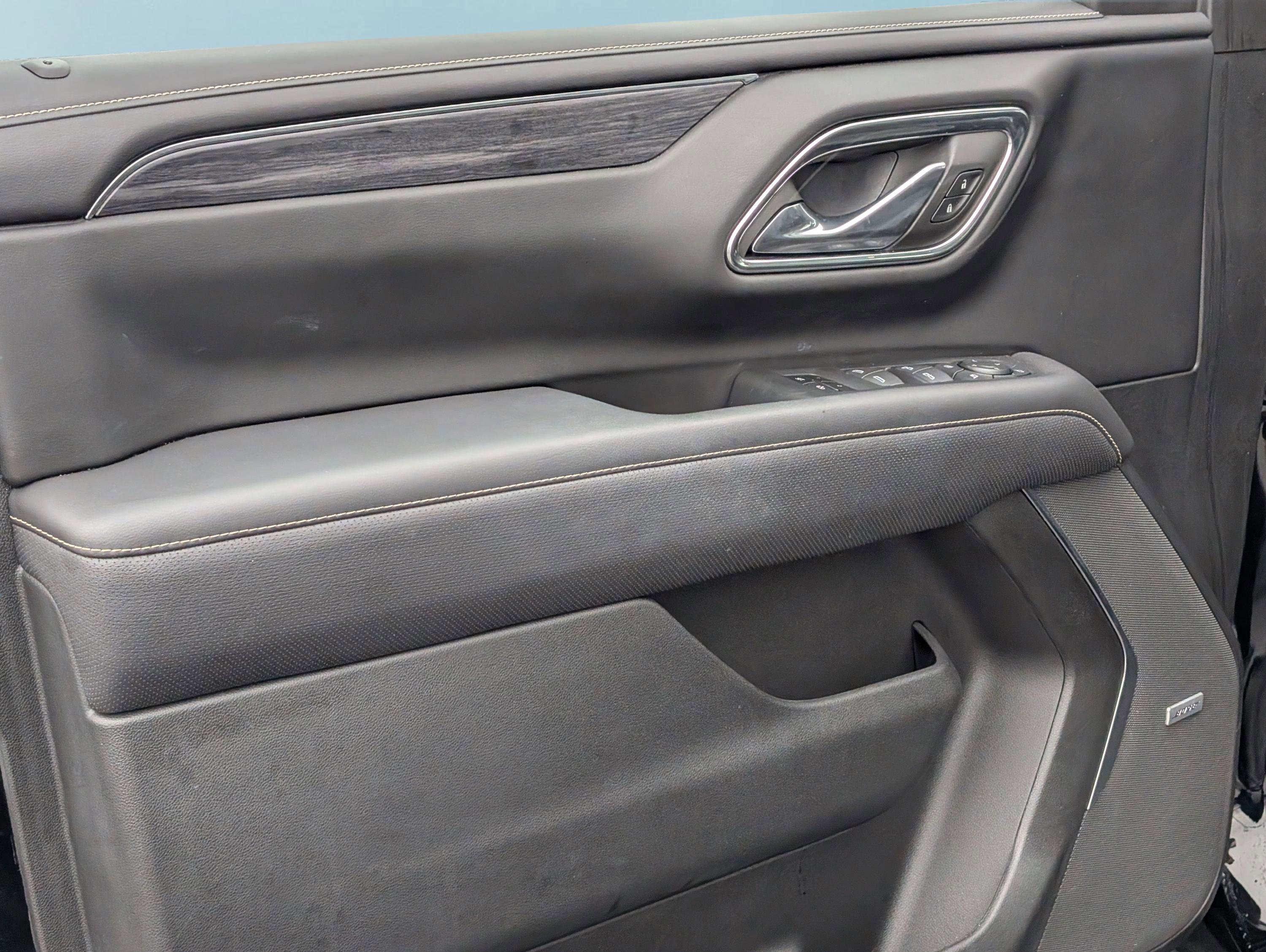 Certified 2023 GMC Yukon SLT w/ SLT Luxury Package image 16