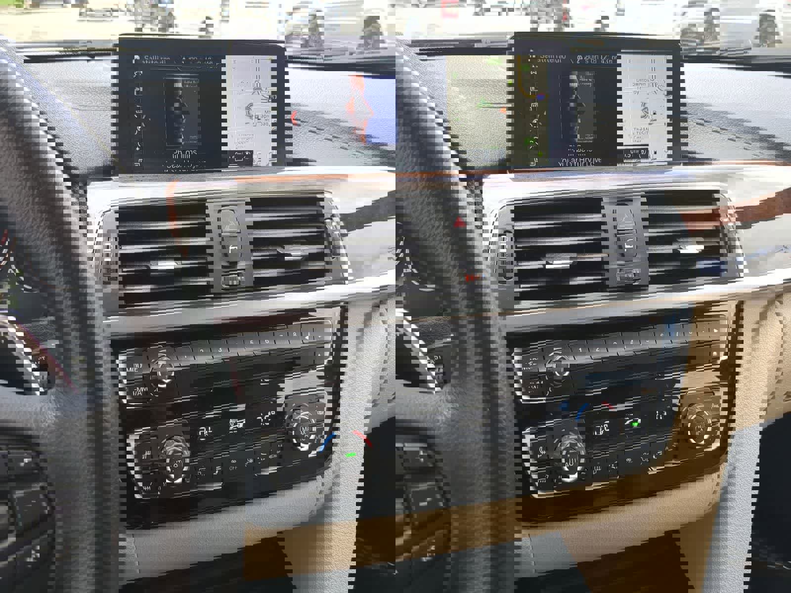 Used 2018 BMW 330i xDrive Sedan w/ Convenience Package AWD/4WD image 27