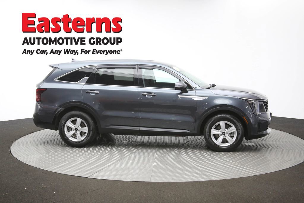 Used 2024 Kia Sorento LX FWD image 46