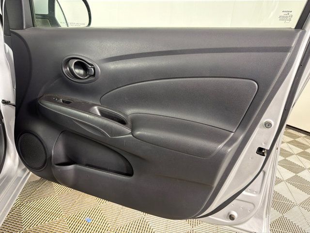 Used 2012 Nissan Versa SV FWD image 14