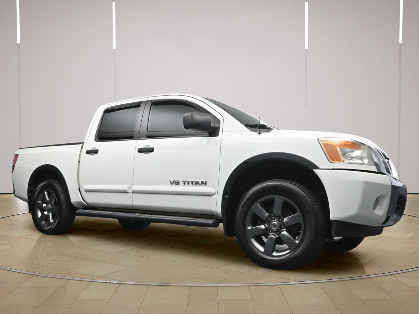 Used 2015 Nissan Titan SV w/ SV Value Truck Package RWD image 23