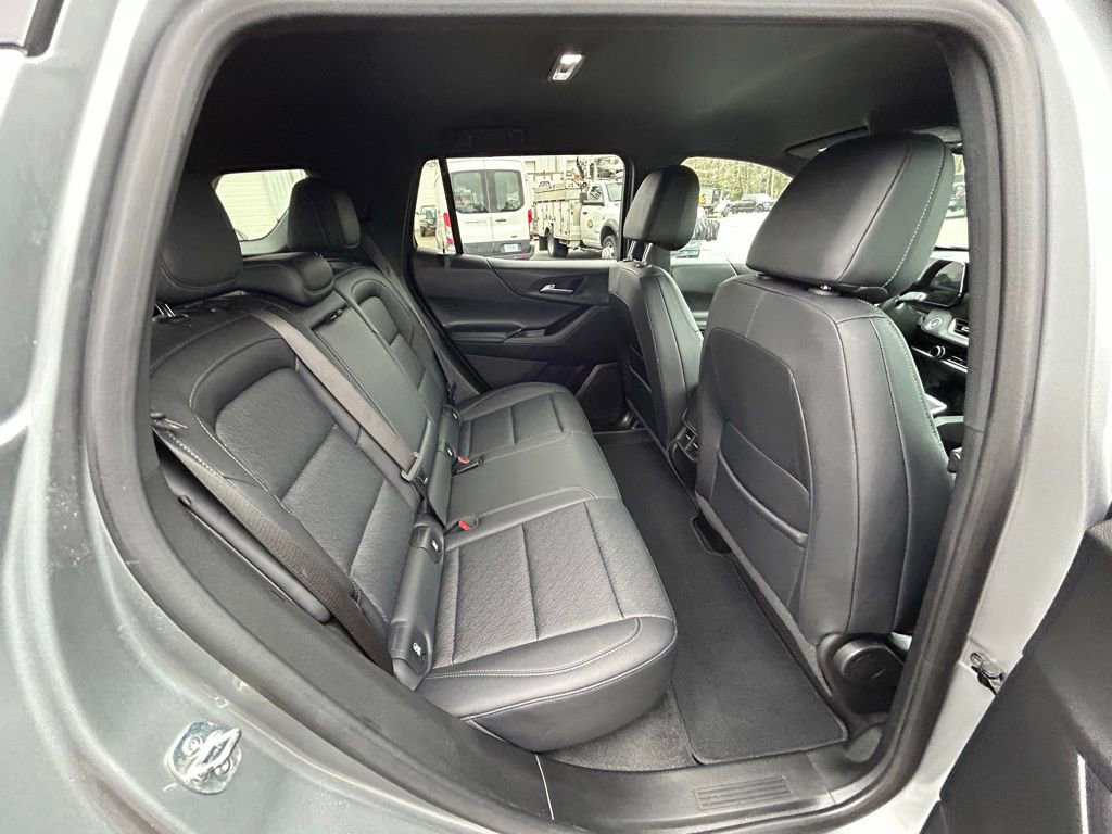 Used 2025 Chevrolet Equinox LT w/ Convenience Package II image 22