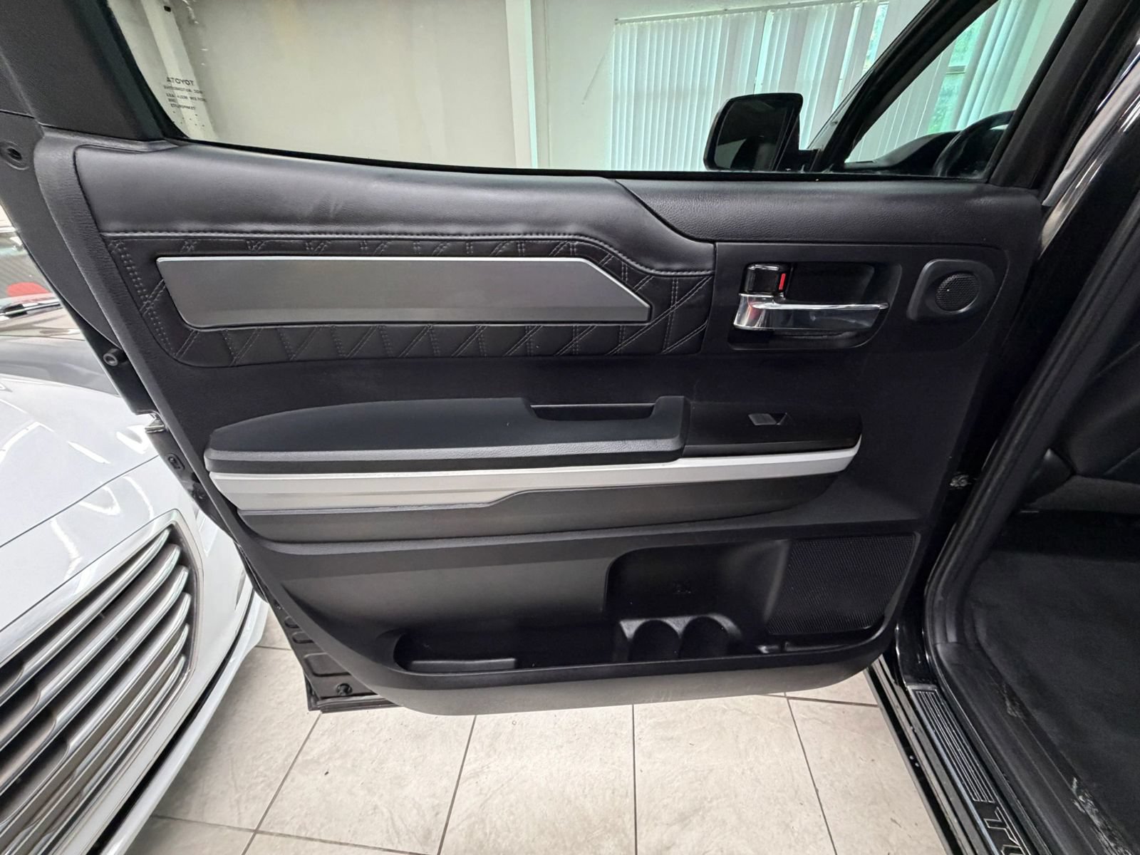 Used 2020 Toyota Tundra Platinum AWD/4WD image 15