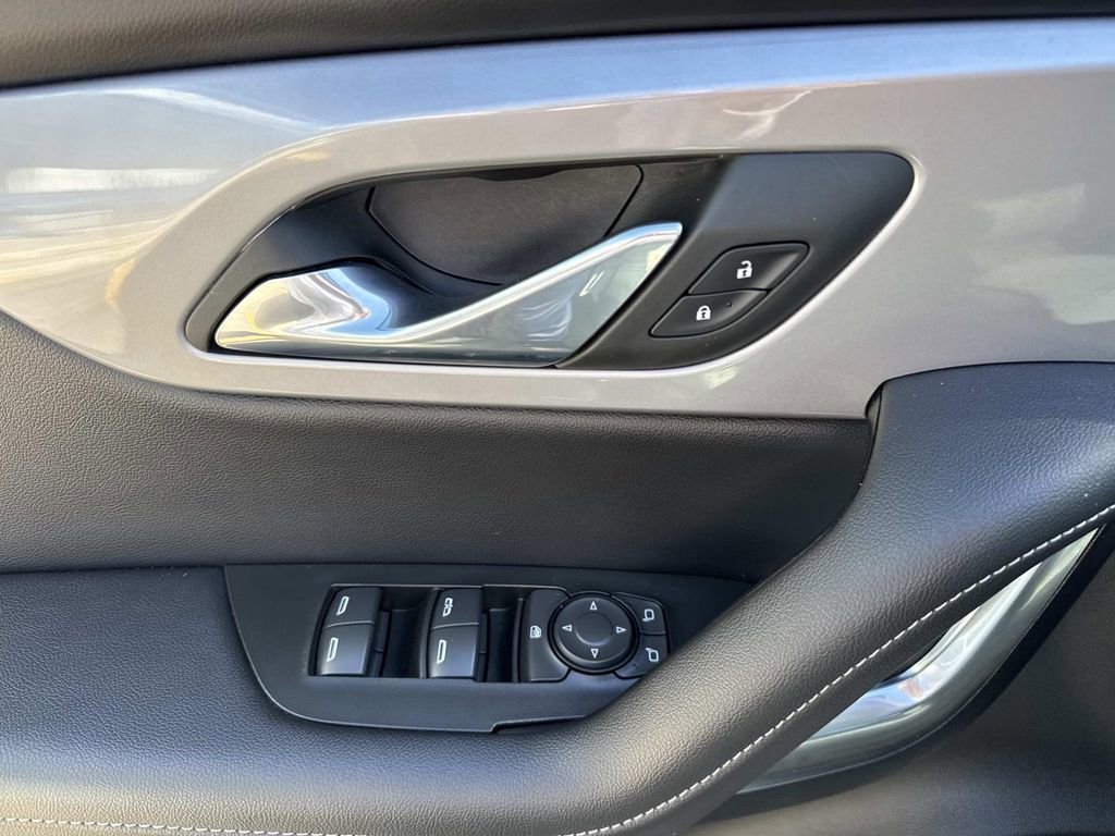 Certified 2025 Chevrolet Blazer LT image 21