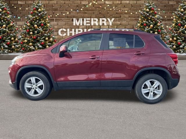 Used 2022 Chevrolet Trax LT w/ LT Convenience Package image 2