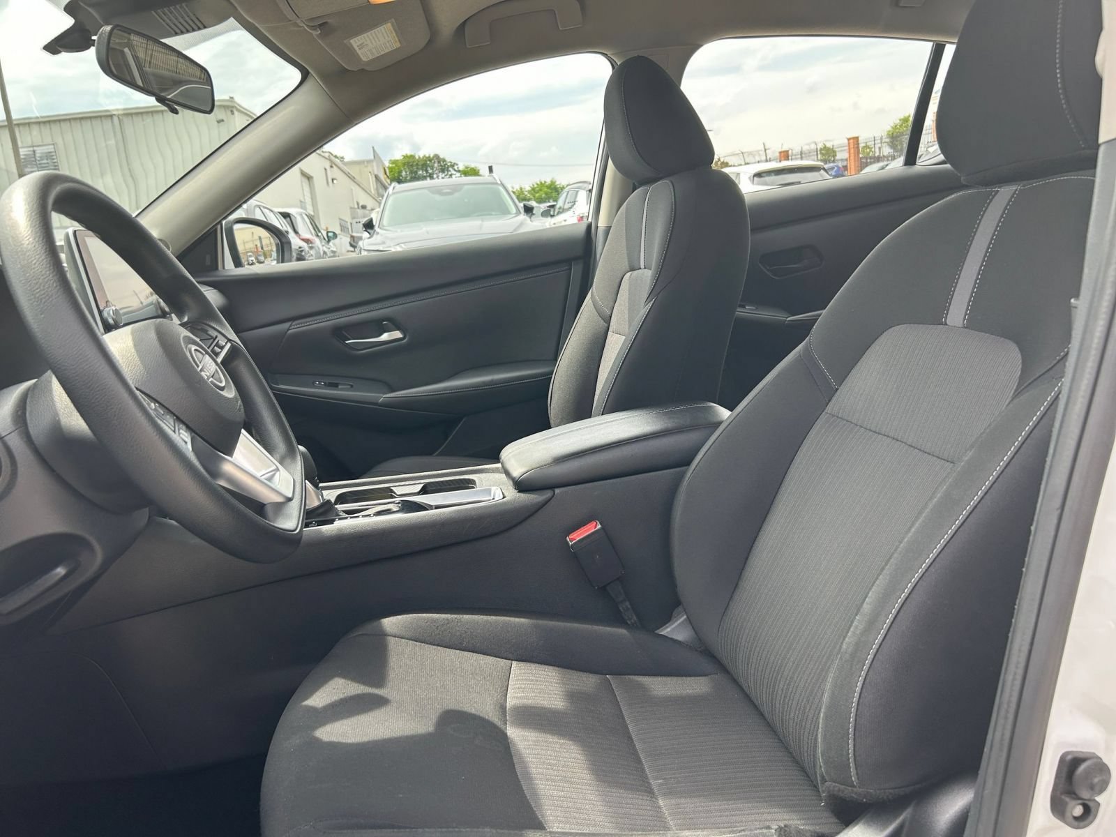 Used 2025 Nissan Sentra SV FWD image 22