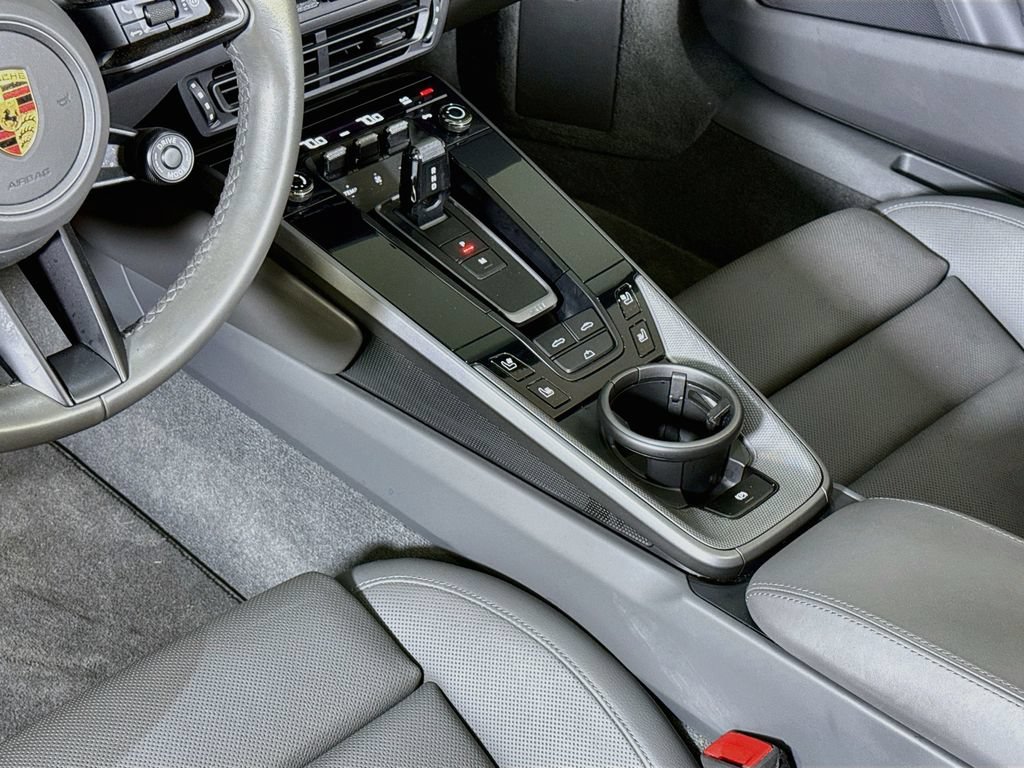 Used 2021 Porsche 911 Carrera RWD image 16