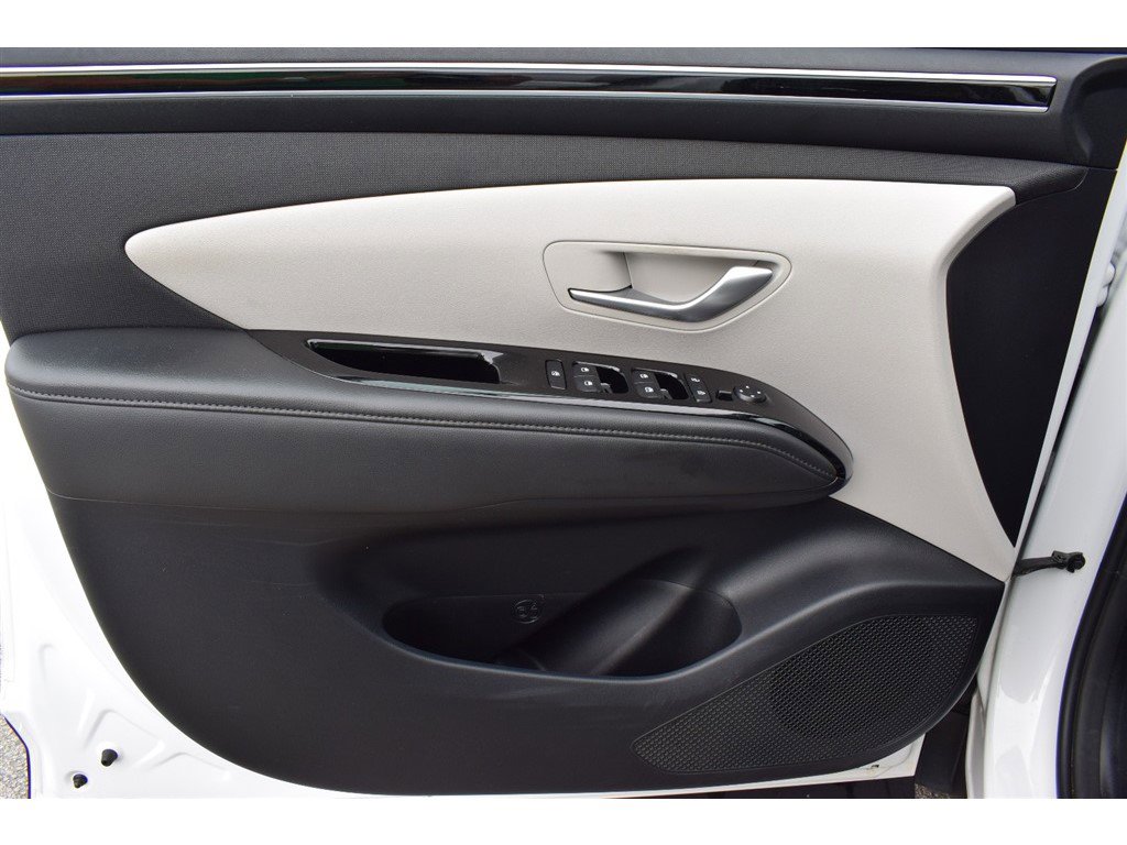 Used 2022 Hyundai Tucson SEL w/ Cargo Package image 17