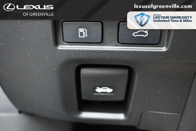 Used 2024 Lexus ES 300h w/ Accessory Package (Z1) FWD image 11