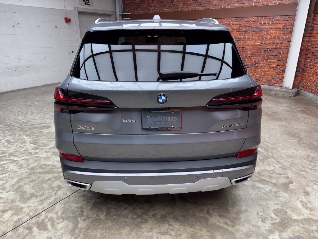 Used 2026 BMW X5 xDrive40i w/ Climate Comfort Package AWD/4WD image 4
