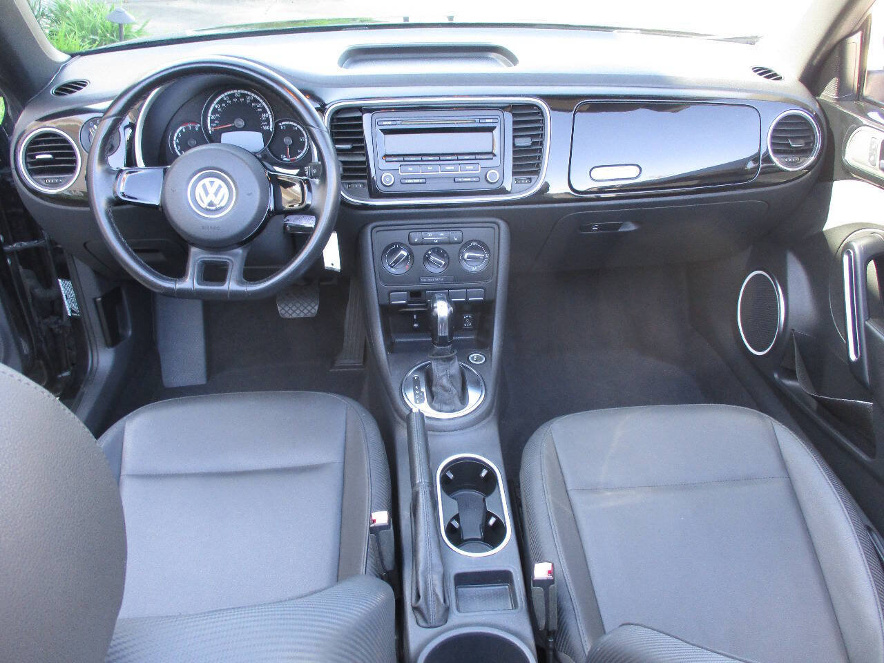 Used 2013 Volkswagen Beetle 2.5 FWD image 15