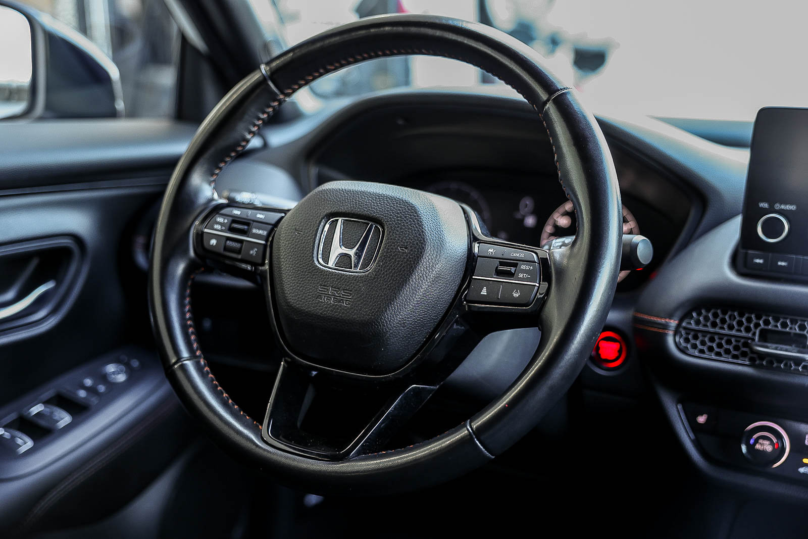 Used 2025 Honda HR-V Sport image 23