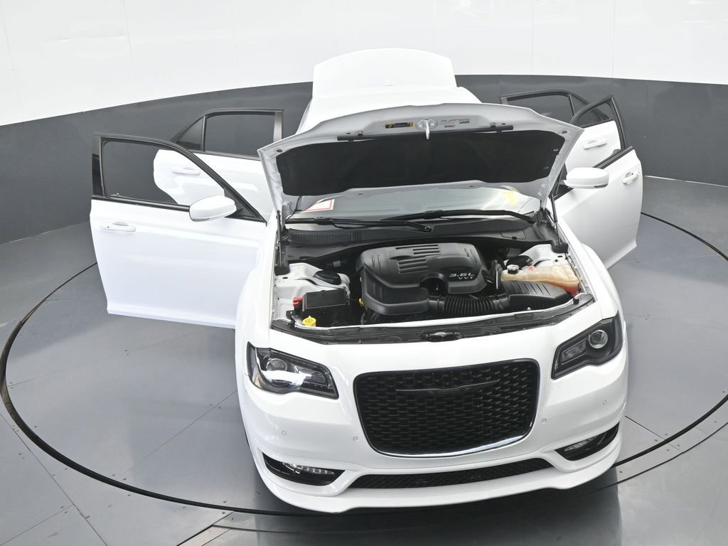 Used 2023 Chrysler 300 Touring L image 67