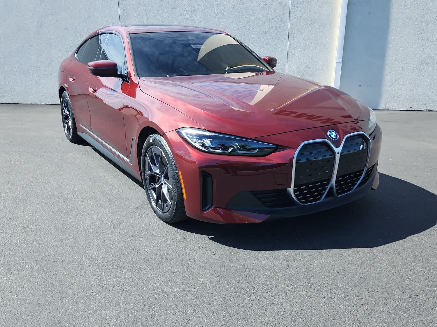 Used 2023 BMW i4 eDrive40 w/ Premium Package RWD image 2