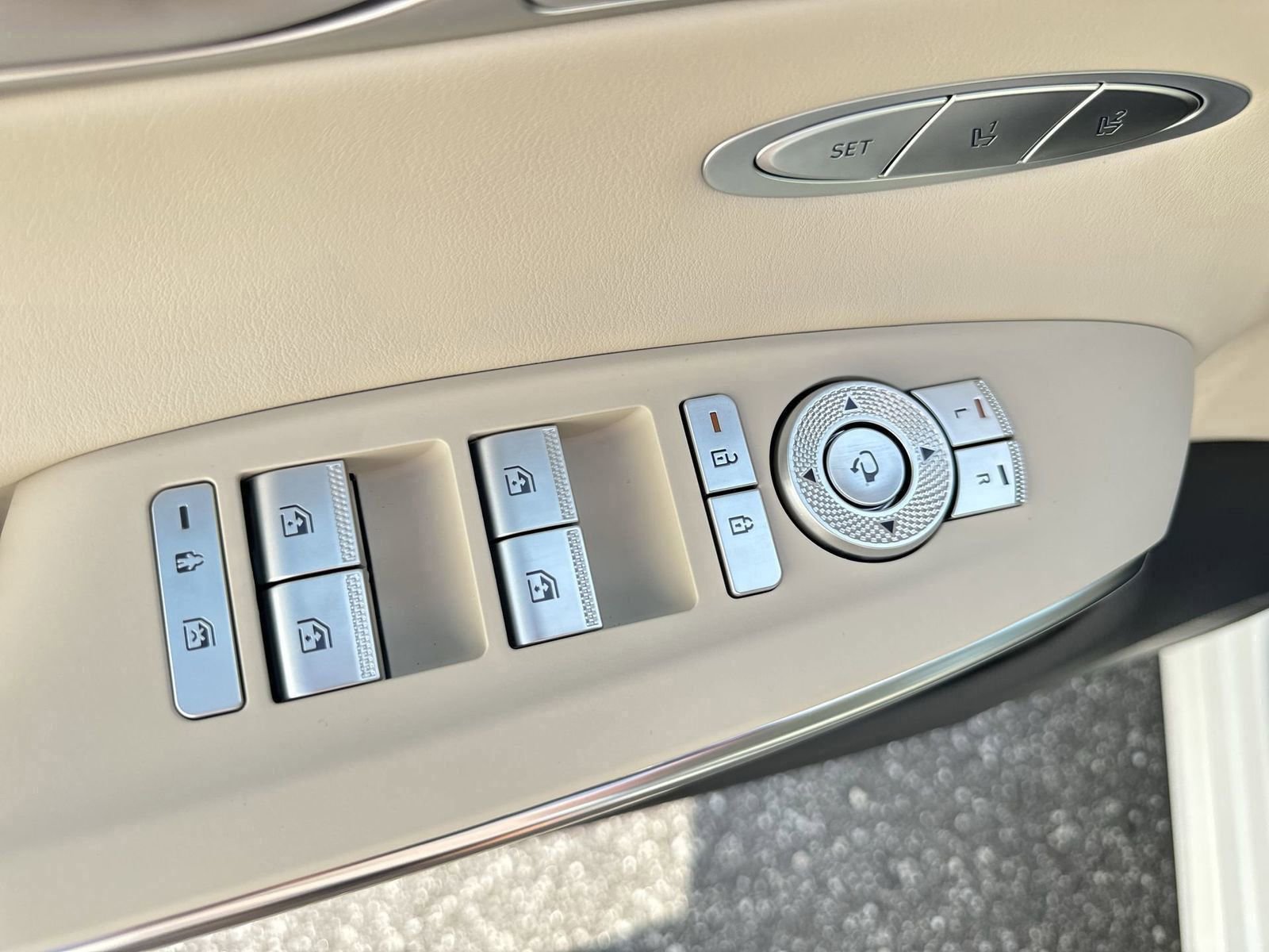 New 2026 Genesis GV70 2.5T Select AWD/4WD image 19