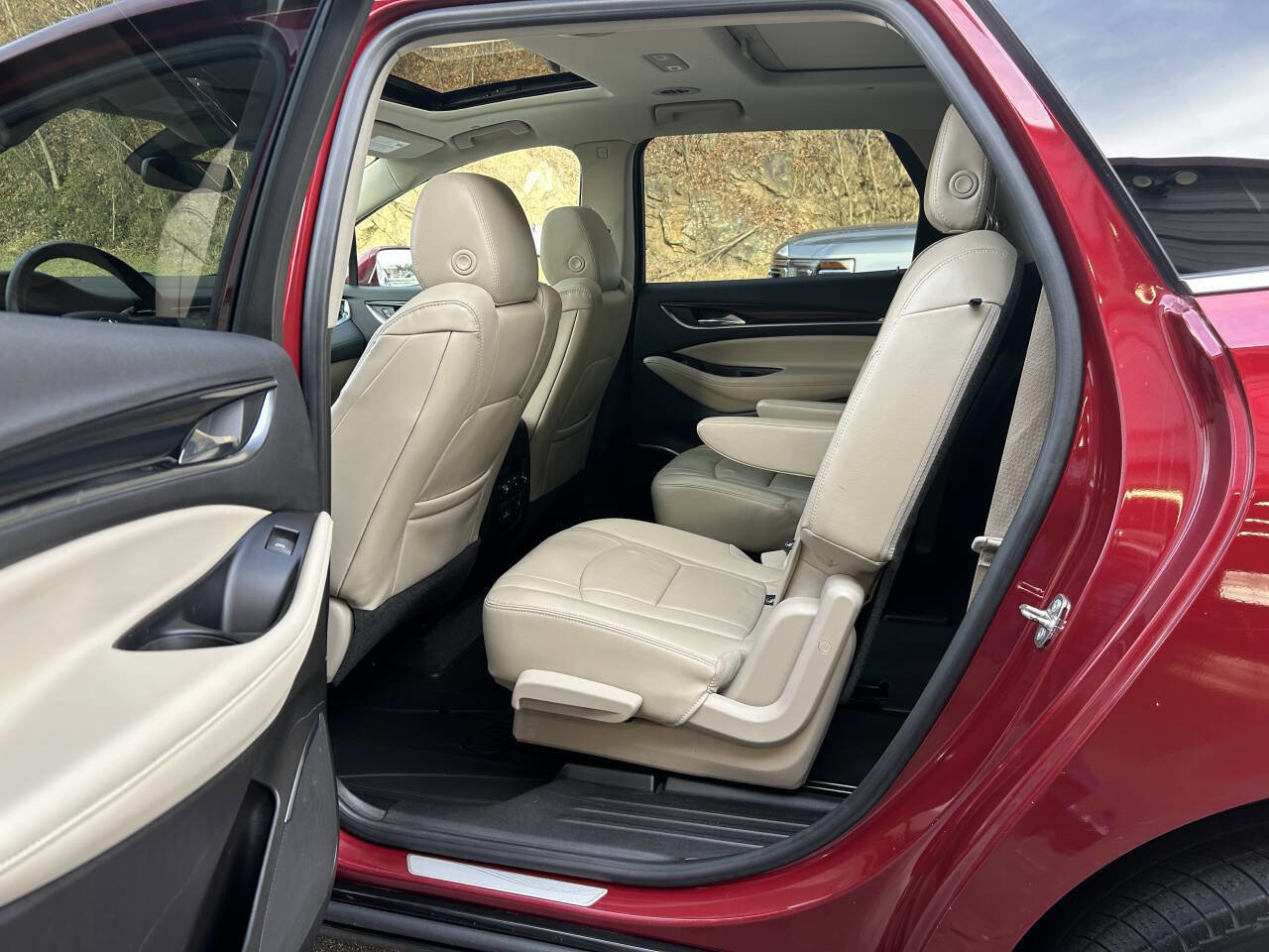 Used 2018 Buick Enclave Premium w/ Experience Buick Package image 31
