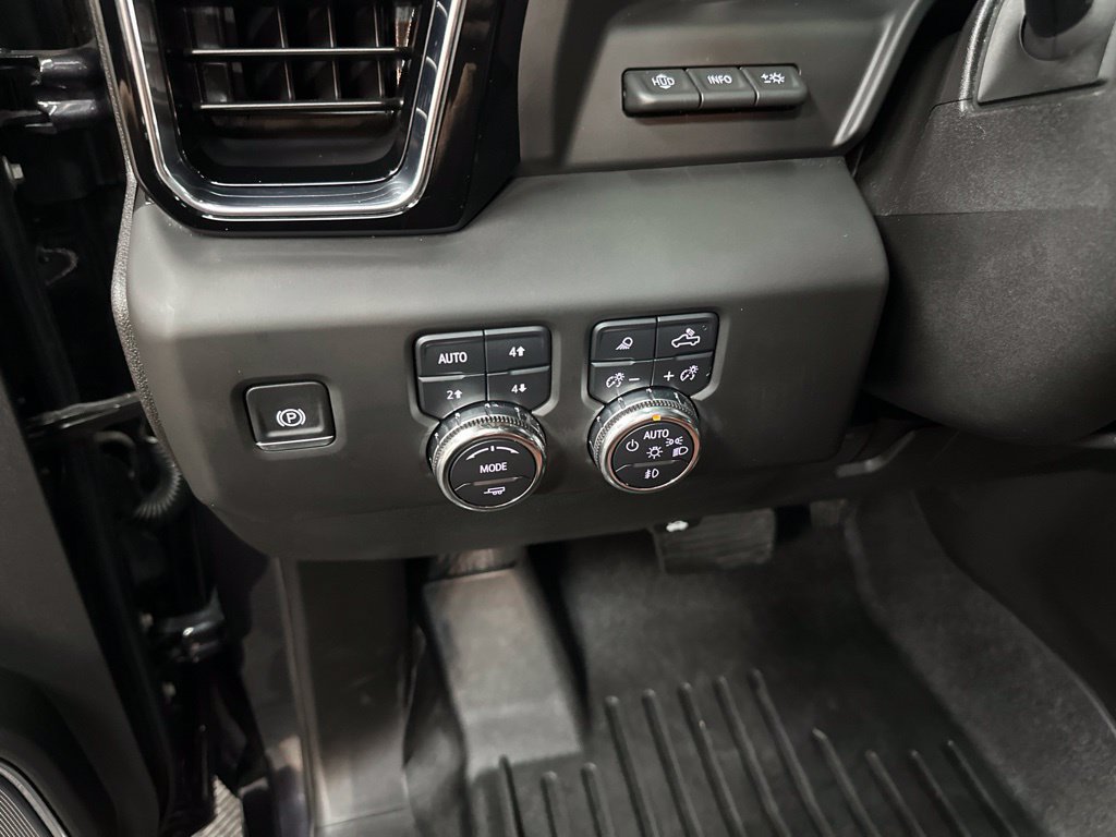 Used 2025 GMC Sierra 2500 Denali Ultimate AWD/4WD image 34
