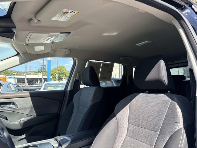 Used 2023 Nissan Rogue SV FWD image 15