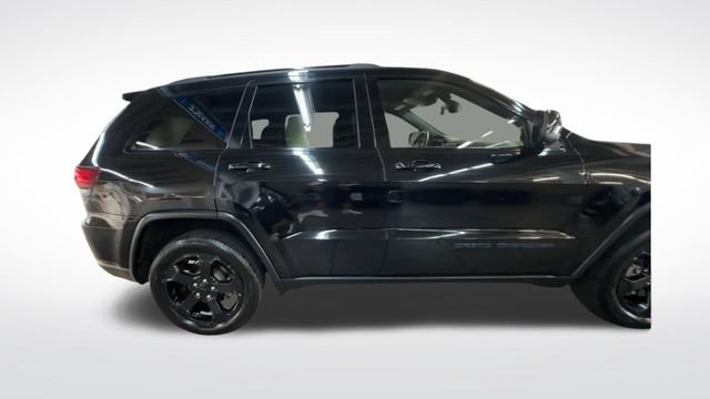 Used 2019 Jeep Grand Cherokee Laredo AWD/4WD image 10