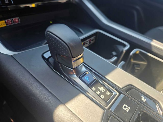 Certified 2025 Lexus TX 500h AWD w/ Technology Package image 32