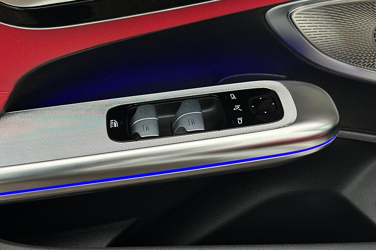 Certified 2024 Mercedes-Benz CLE 450 4MATIC Cabriolet image 29