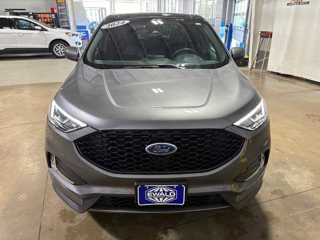 Certified 2024 Ford Edge ST-Line w/ Class II Trailer Tow Package AWD/4WD image 3
