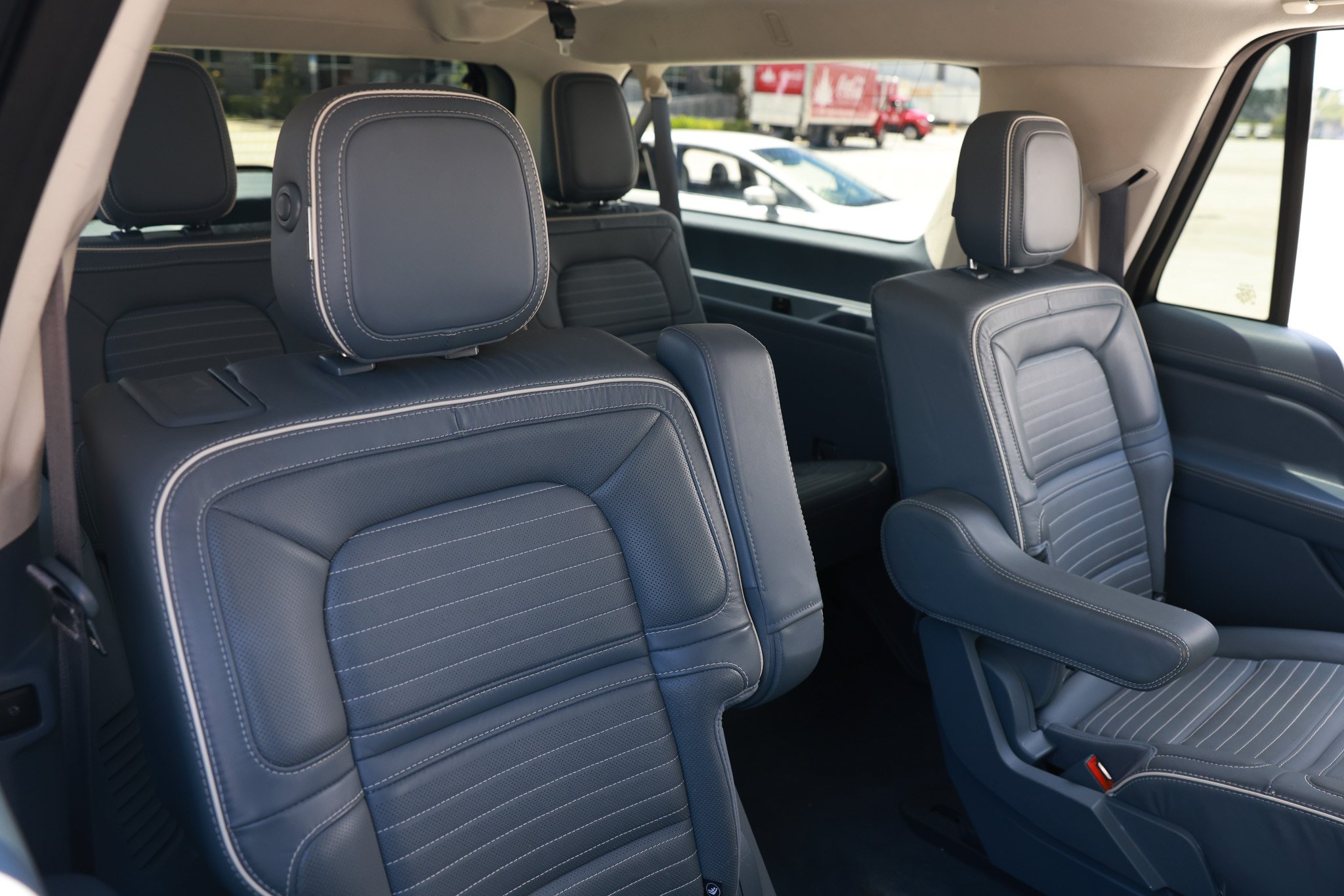 Used 2020 Lincoln Navigator L Black Label w/ Cargo Convenience Package AWD/4WD image 18
