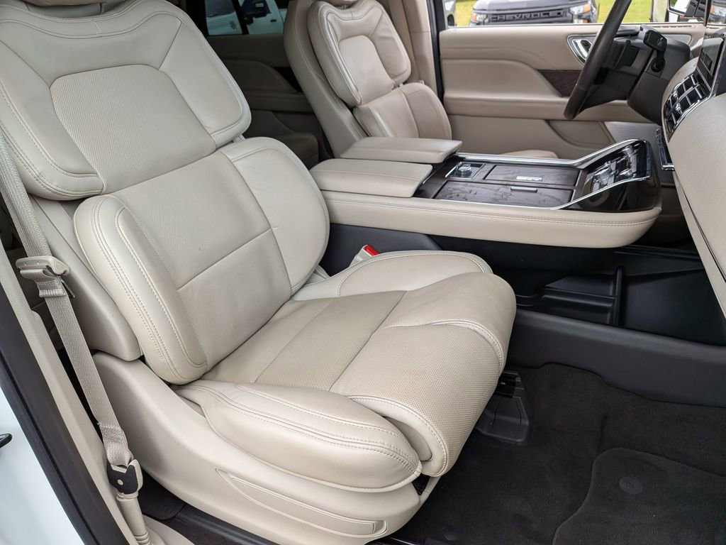 Used 2021 Lincoln Navigator Reserve RWD image 27