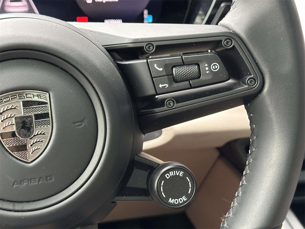 Certified 2024 Porsche Macan Turbo Electric image 22