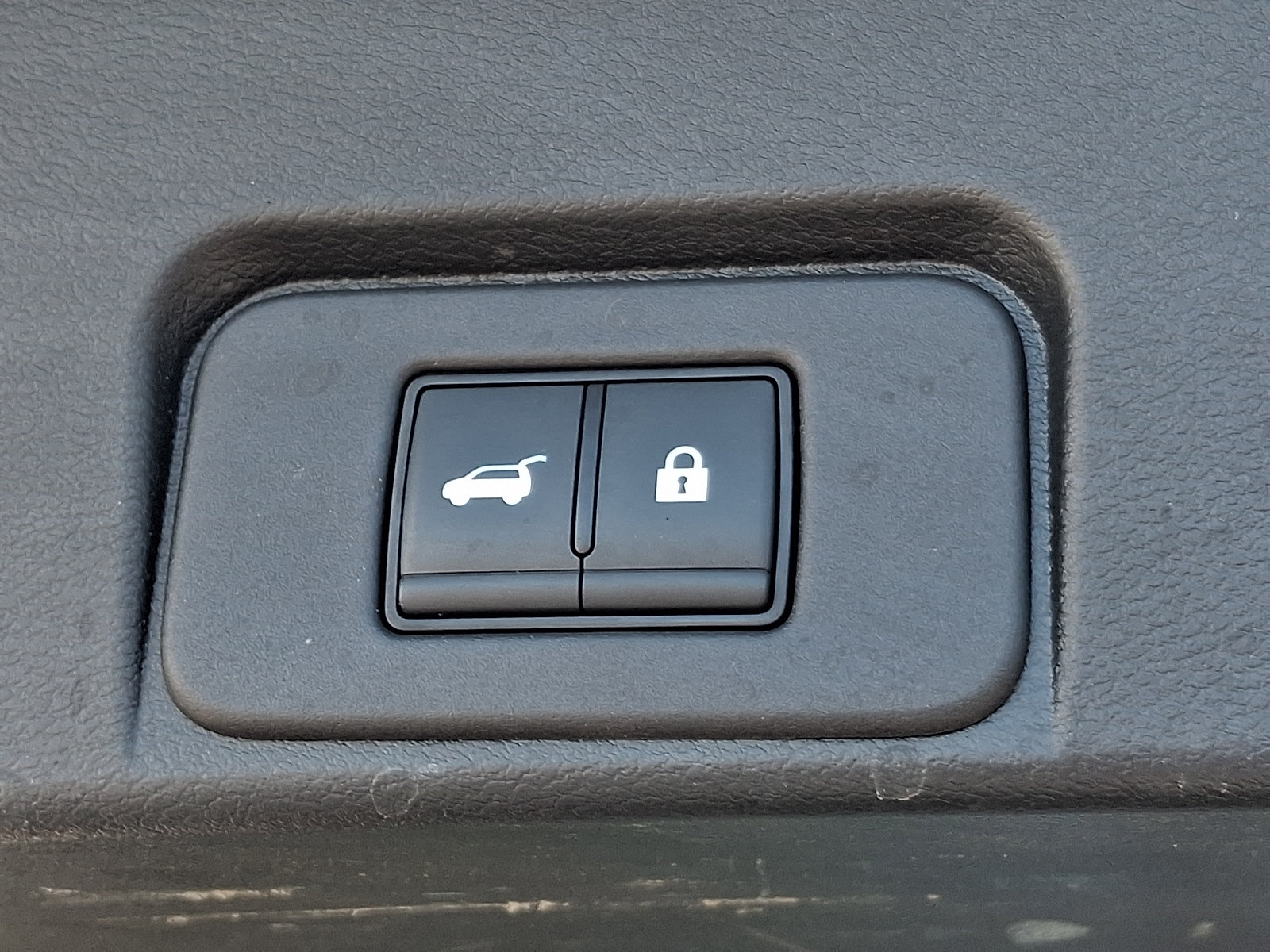 Certified 2023 Nissan Rogue SV w/ SV Premium B Package AWD/4WD image 31