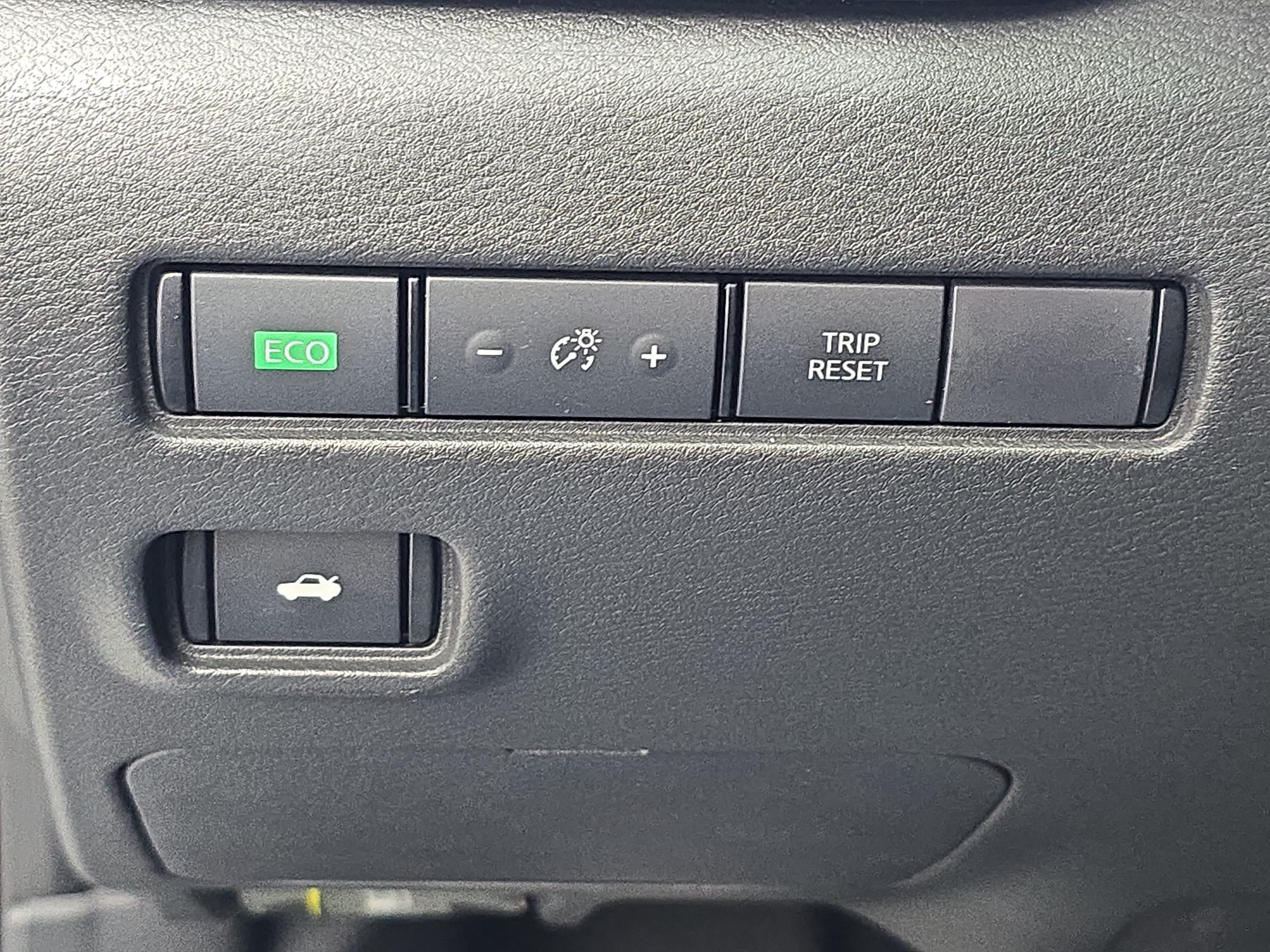 Certified 2024 Nissan Sentra SV FWD image 25
