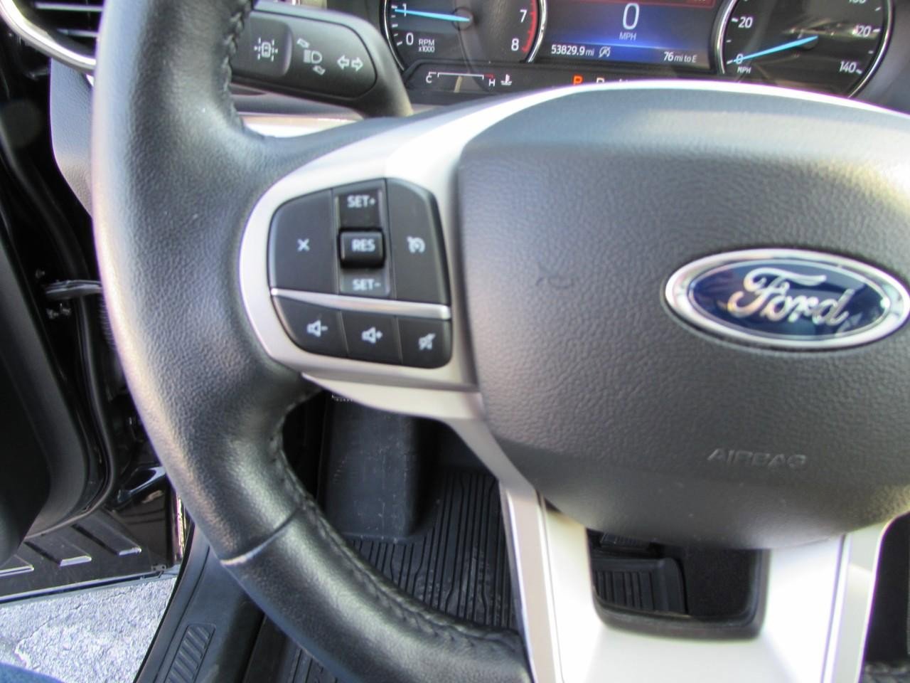 Used 2022 Ford Explorer XLT w/ Equipment Group 202A image 16