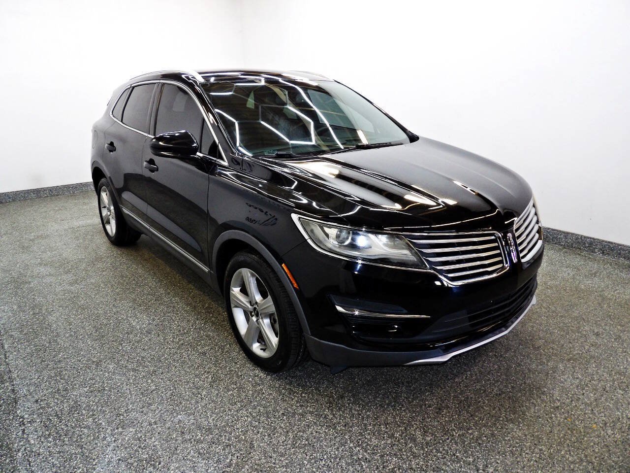 Used 2018 Lincoln MKC Premiere FWD image 3