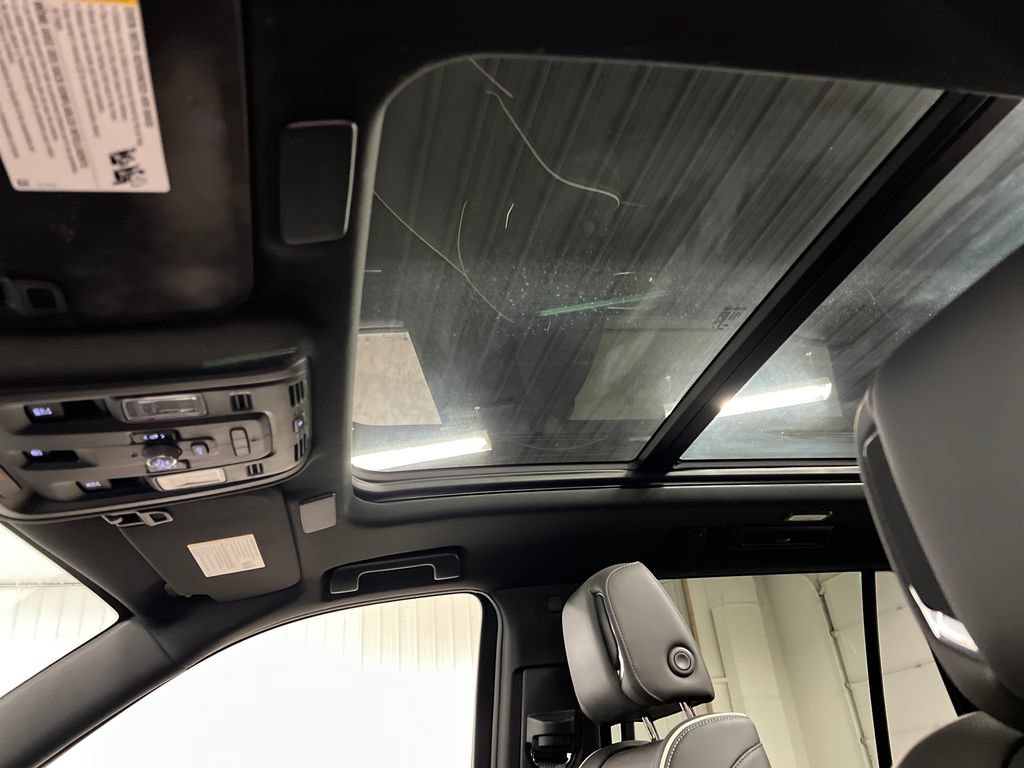Certified 2023 Cadillac Escalade Premium Luxury w/ LPO, Floor Liner Package AWD/4WD image 28