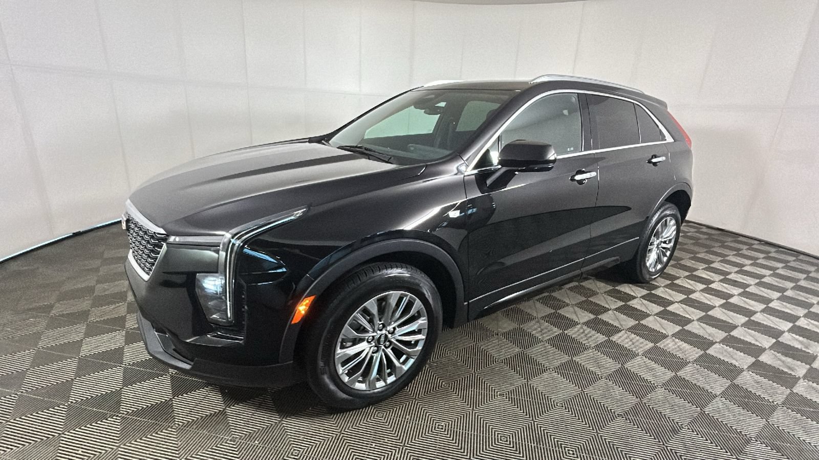 Used 2024 Cadillac XT4 Premium Luxury AWD/4WD image 8